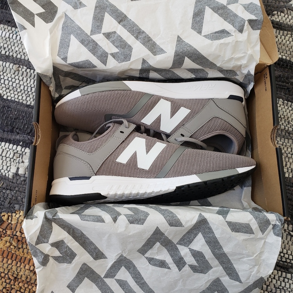 New Balance Men's Sneakers like new! Size 12